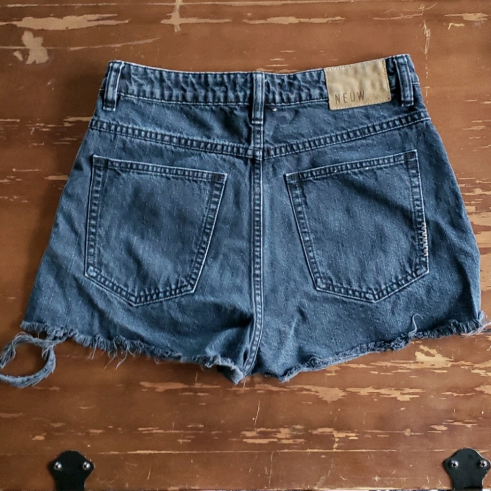 Lola Short Black Rip - Picture 2 of 3